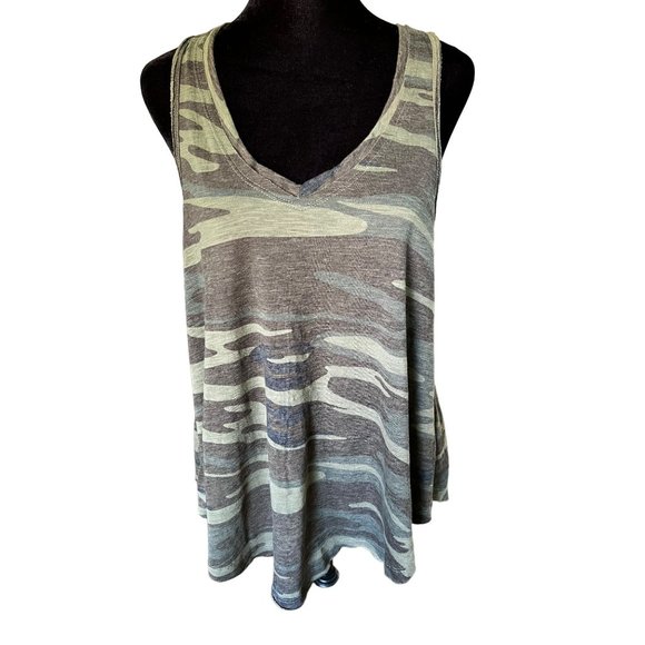 Altar'd State Tops - Altar'd State Camo Racerback Tank Top Sleeveless V-Neck sz(M)